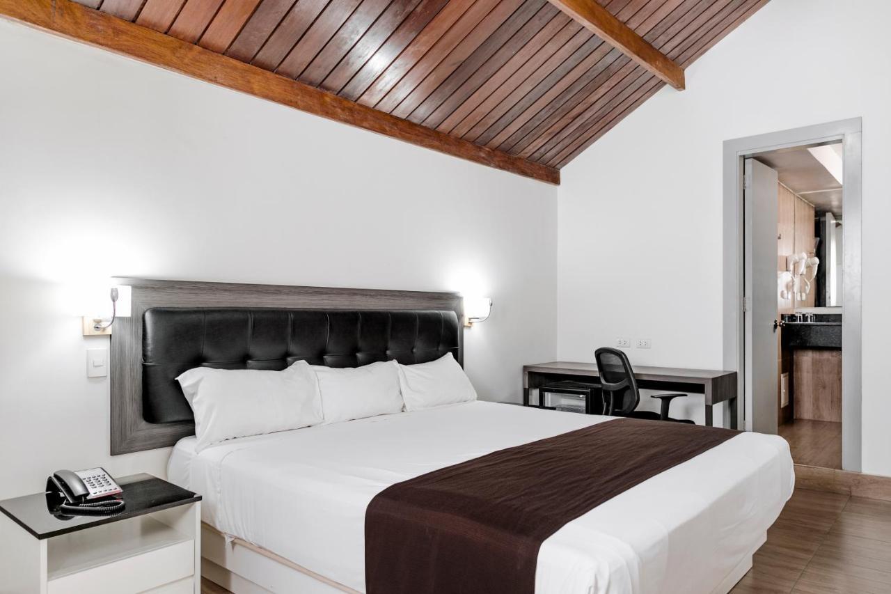 Hotel Wyndham Costa Del Sol Tumbes Exterior foto